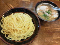 「豚骨塩つけ麺（２玉）　＋味玉：クーポン券」@らあめん 塩八の写真