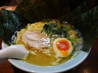 「らーめん(並)」@壱八家 弘明寺店の写真