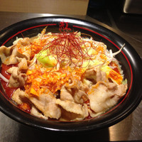 「紅ラーメン」@麺創研 紅 府中の写真