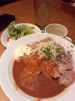「合盛り（カレー＆豚丼）900円」@TODOSの写真