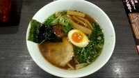 「【期間限定】煮干醤油ラーメン」@牛骨ラーメン 香味徳の写真
