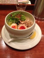 「鶏白湯 名物塩そば　大盛」@鶏白湯麺 蔭山 高田馬場店の写真