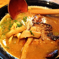 「とんこつ味噌ラーメン」@伊右衛門らぁめんの写真