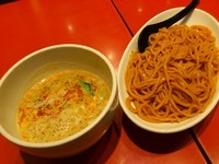 「担々つけ麺（赤麺・中盛）\870」@つけめん工房 浅草製麺所の写真
