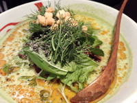 「緑坦々麺550円」@熱烈タンタン麺 五味五香の写真