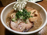 「【木曜限定】鰮ブラック（細麺）680円」@麺屋たつみ 喜心 狭山店の写真