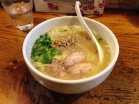 「白鶏ラーメン」@鶏の穴の写真