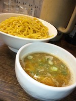 「煮干しつけそばプレミアム　大盛り（３００ｇ）」@中華そば 無限の写真