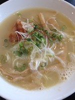 「ホワイト（旨塩仕立て）￥７００」@麺処 ぼたん 佐野店の写真