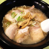 「チャーシューメン」@無敵家 新宿店の写真