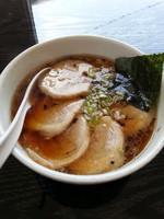 「醤油ラーメン+チャーシュー」@麺屋月虹の写真