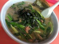 「ニララーメン ６５０円 → ６００円　※半麺５０円引き」@ラーメンショップ 総和店の写真