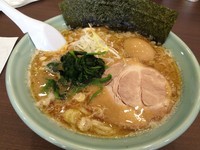 「豚骨しょうゆらーめん＋味付玉子（￥700＋￥100）」@創作麺料理 たけろくすけ ボーノ相模大野店の写真