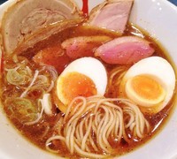 「黒　にほんいち醤油そば840円」@麺巧 潮の写真