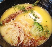 「白　鶏白湯そば 840円」@麺巧 潮の写真