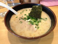 「博多ラーメン + 替玉」@博多ラーメン 長浜や 新大久保店の写真