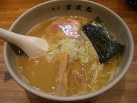 「らーめん」@麺屋吉左右の写真