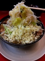 「小ラーメン（ニンニク、麺かため）」@豚男 -BUTAMEN-の写真