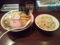 「煮干しそば ＆ 茶めし」@煮干中華そば 鈴蘭 新宿店の写真