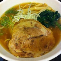 「ラーメン　750円」@らーめん紬麦の写真