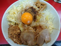 「汁なし(ニンニク・タマネギ・魚粉)800円」@豚ラーメン 蕨店の写真