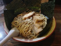 「凶極中華ソバ＋大盛り＋豚増し＋のり、750円＋小計300円」@中華ソバ 伊吹の写真