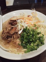 「特☆　濃厚塩とんこつラーメン　中盛り（７９０円＋１００円）」@らーめんの円熟屋 大里店の写真