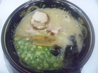 「黒のとんこつラーメン」@拉麺 一心不乱 大名本店の写真