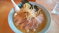 「ネギ味噌チャーシューメン(中盛り) ￥1050」@ラーメンショップ 味源 朝霞店の写真