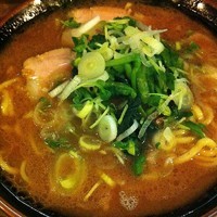 「ラーメン（アブラ多め）700円」@神田ラーメン わいず 神田本店の写真