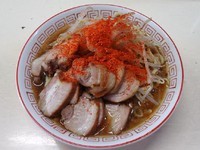 「ぶたダブルラーメン（770円）ヤサイニンニクトウガラシ」@ラーメン生郎の写真