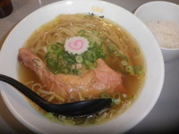 「鶏そば（７５０円）半ライス（５０円）」@鶏王けいすけ 秋葉原店の写真