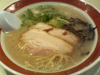 「白（あっさり後味）＋替玉（1玉）無料」@博多ラーメン ばりかた屋 小岩店の写真