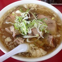 「手打らーめん600円　角切チャーシュー105円　背脂0円」@一品香 駒生店の写真