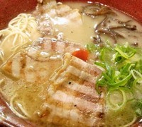 「博多白豚骨ラーメン(バリカタ)＋博多白カレー」@博多とんこつラーメン三代目てらッちょ。の写真