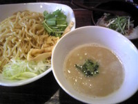 「つけめん（鶏白湯・中太麺）＋ランチご飯（鶏そぼろ）」@濃厚鶏そば たけいちの写真