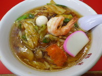 「肉うまにソバ」@鶴廣の写真