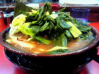 「ラーメン￥640＋葉にんにく￥40＋野菜畑￥70」@環2家の写真