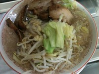 「魚郎らーめん・ニンニク（900円）」@せたが屋 品川店の写真