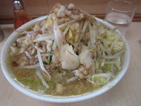 「ラーメン（ヤサイニンニクアブラ）」@ラーメン二郎 京成大久保店の写真