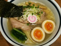 「あっさり塩そば＋味玉」@中華そば 志の田の写真