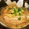 豚骨醤油ラーメン