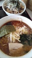 「特製味噌ラーメン、特製醤油ラーメン」@とんこつラーメン屋本舗の写真