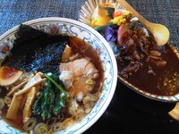 「小宮山ラーメン￥650円＋ミニカレーライス￥300円」@居處 小宮山の写真