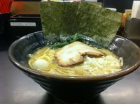 「醤油豚骨（家系）」@ゴル麺 MACHIDAの写真