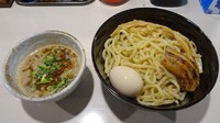 「極濃つけ麺鰹大(900円)+味付玉子(100円)」@麺 虎テツの写真