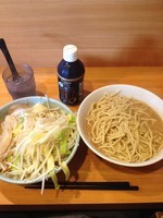 「小つけめん あつもり(ニンニク少なめ、アブラ)」@ラーメン二郎 八王子野猿街道店2の写真