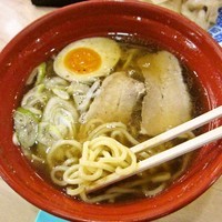 「7種の魚介醤油らーめん（関東）　367円」@無添 くら寿司 あびこショッピングプラザ店の写真
