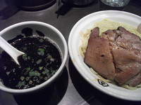 「味玉つけ麺 （黒）」@麺屋武蔵 武骨相傳の写真