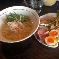 「特製豊潤鶏だしラーメン（メンマ極細）950円」@麺処 ほん田 nijiの写真
